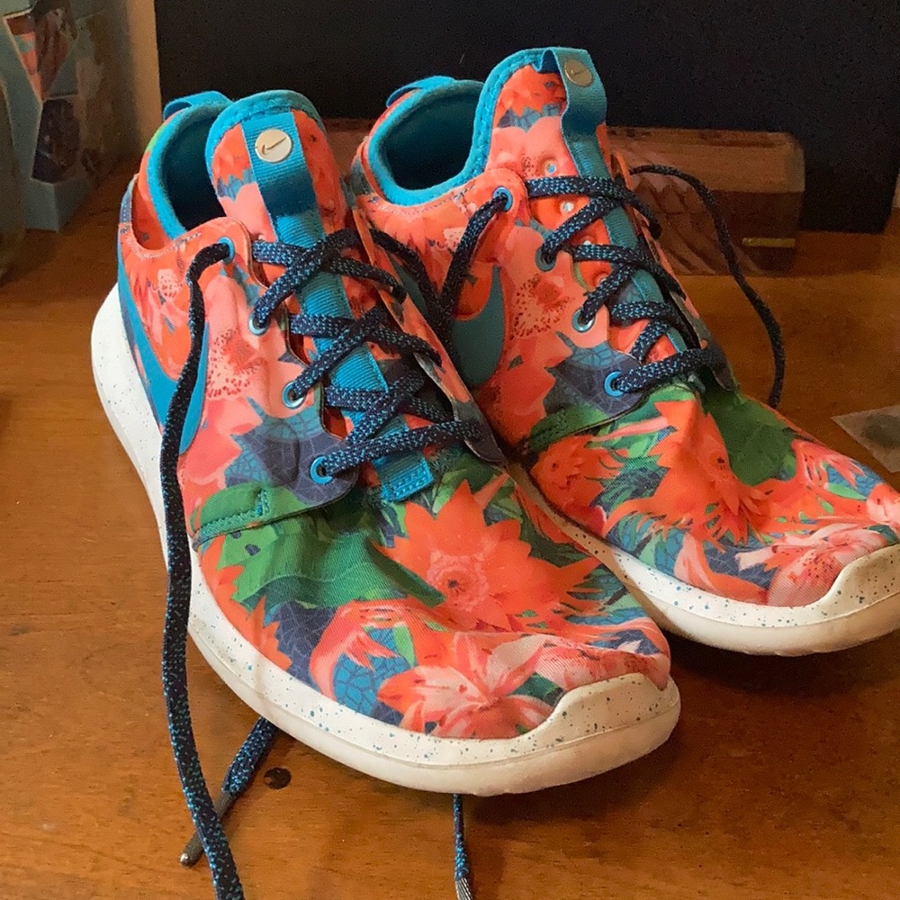 Men’s Floral Nike Shoes